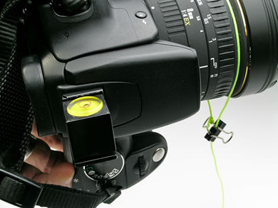カメラ側：水準器＋カメラ＋糸＆クリップ