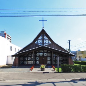 札幌聖ミカエル教会・正面