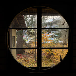 茶室「空庵」の円窓